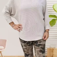 pull côtelé manches chauve-souris beige femme vue de face