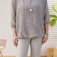 Pull finement ajouré beige foncé femme vue devant