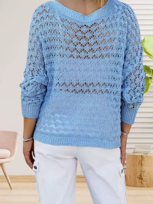 pull-court-mailles-ajourees-bleu-clair-ds Pull court mailles ajourées, col bateau, manches chauve-souris, coupe fluide, vue de dos, coloris : bleu clair
