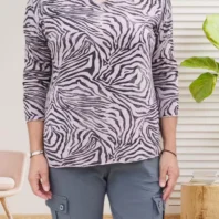 Pull fin motif zèbre rose poudrée femme vue devant