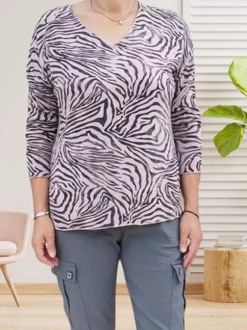Pull fin motif zèbre rose poudrée femme vue devant