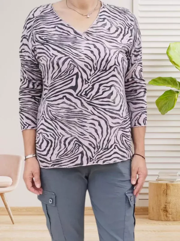 Pull fin motif zèbre rose poudrée femme vue devant