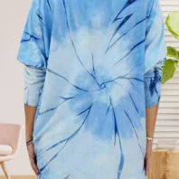 Pull fin Tie and Dye, col rond, manches 3/4, coupe asymétrique, matière douce, vue de dos, coloris : bleu