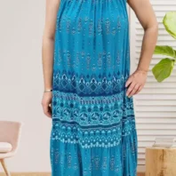 Robe à fines bretelles bleu été femme – légère, fluide et confortable. Idéale pour la plage, les vacances et les journées ensoleillées. Mode estivale tendance vue devant