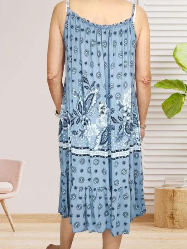 robe-a-fines-bretelles-fleuries-bleu-ds robe à fines bretelles fleuries bleu pour femme vue de dos