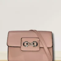 sac à main bandoulière boucle rose clair