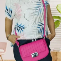 sac à main bandoulière rose fuchsia