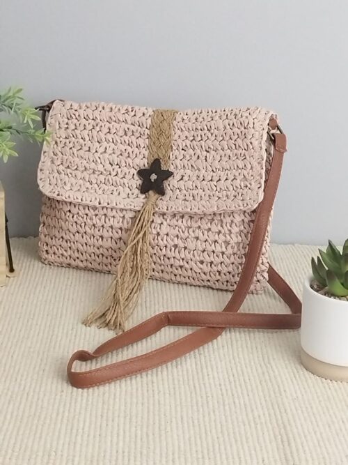 Sac tressé à bandoulière étoile rose poudrée