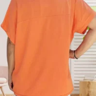T-shirt Cœur en Sequins, col rond, mancherons, inscription dorée, cœurs en sequins, vue de dos, coloris : orange