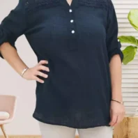 Tunique plastron dentelle noir femme vue devant