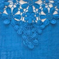 tunique-avec-plastron-dos-en-dentelle-bleu-matiere