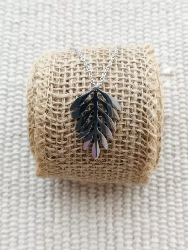 collier acier feuille argenté