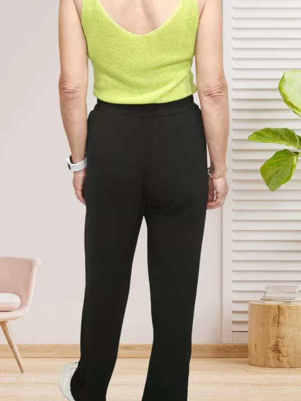 pantalon-fluide-ceinture-a-nouer-noir-ds pantalon fluide ceinture à nouer noir pour femme vue de dos