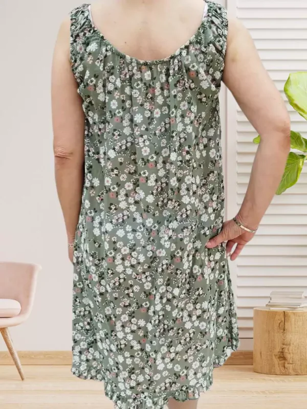 robe-larges-bretelles-fleuries-kaki-ds Robe larges bretelles fleuries kaki, encolure élastique devant et dos, poches pratiques, volants bas de robe et poches, coupe fluide en coton et élasthanne vue dos