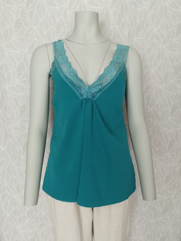 IMG_20230701_143635 top large bretelle en dentelle turquoise