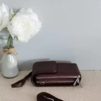 Sac porte téléphone 3 poches marron