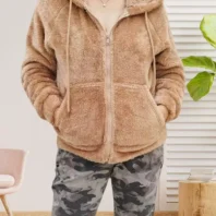 Veste à capuche peluge beige femme vue devant
