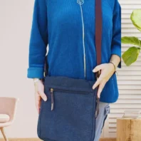 sac besace étoile noir pour femme vue de dos