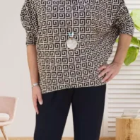 Tunique imprimée graphique beige clair femme taille unique du 36 au 42 vue devant