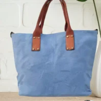 Sac motif étoile appliquée bleu clair femme vue dos
