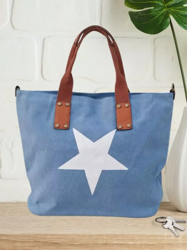 sac-motif-etoile-appliquee-bleu-clair-dv Sac motif étoile appliquée bleu clair femme vue devant
