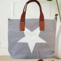 Sac motif étoile gris clair femme vue devant