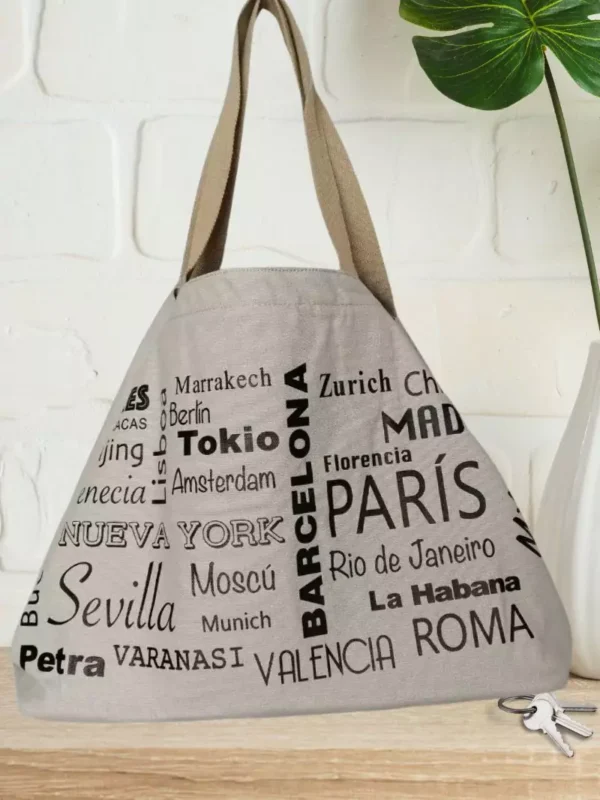 maxi-sac-fourre-tout-motif-capitales-gris-clair-dv1 Maxi sac fourre-tout motif capitales gris clair femme