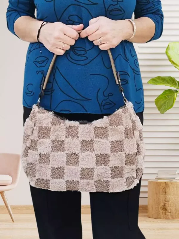 Sac à main à damiers beige femme vue devant