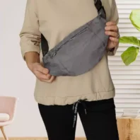 Sac banane matelassé 2 poches gris femme vue dos
