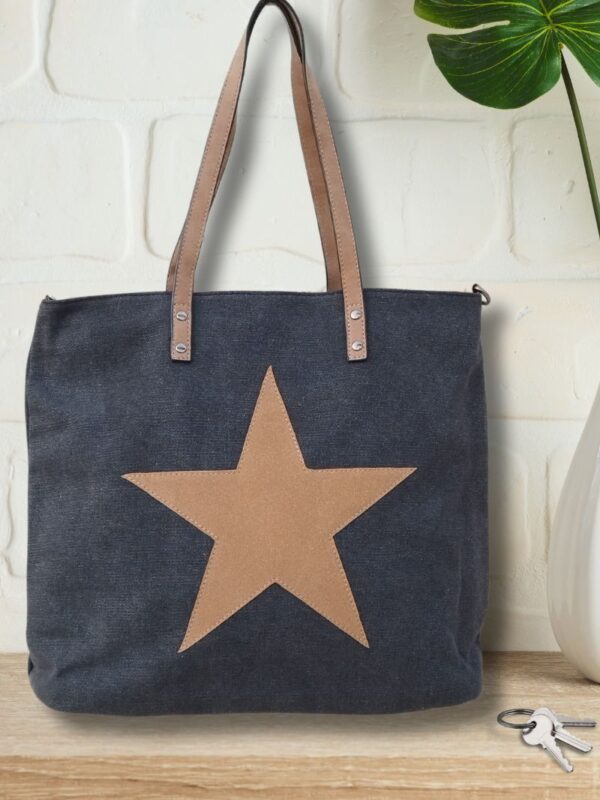 sac fourre-tout étoile appliquée noir dv Sac fourre-tout étoile appliquée noir délavé vue devant