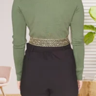 Jupe short avec ceinture noir pour femme vue de dos