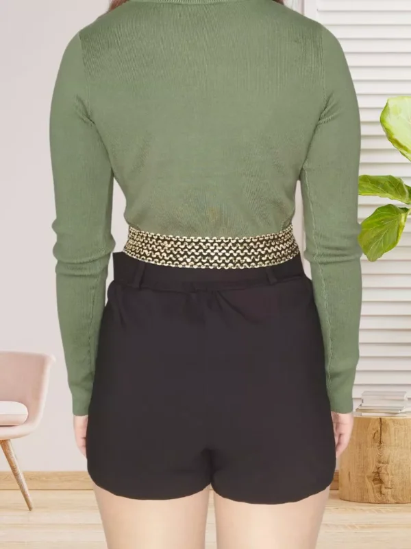 jupe-short-noir-ds Jupe short avec ceinture noir pour femme vue de dos