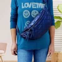 Sac banane matelassé 2 zips bleu foncé femme vue devant