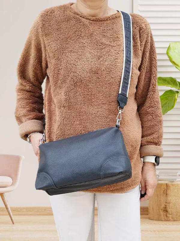 Sac à bandoulière forme allongée gris foncé femme vue devant