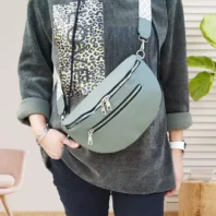 Sac banane duo zip sangle bicolore vert femme vue devant