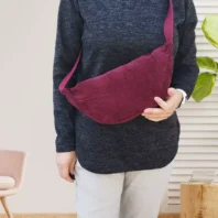 Sac banane en velours côtelé femme bordeaux vue dos