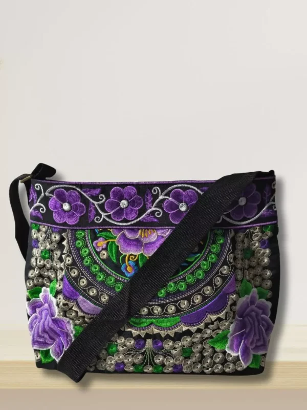 Sac brodé à bandoulière violet