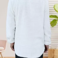 Pull en maille peluche, col rond, manches longues, collier offert, vue de dos, coloris : blanc