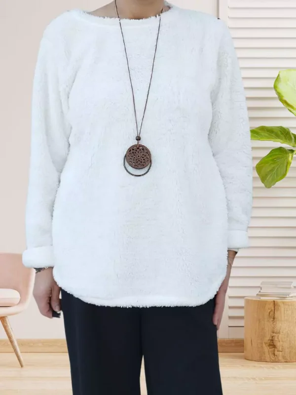 pull-maille-peluche-blanc-dv Pull en maille peluche, col rond, manches longues, collier offert, vue de face, coloris : blanc